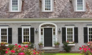 The Pros and Cons of Including Landscaping Services in Your Houston Lease