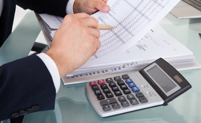 houston property manager analyzing property financials